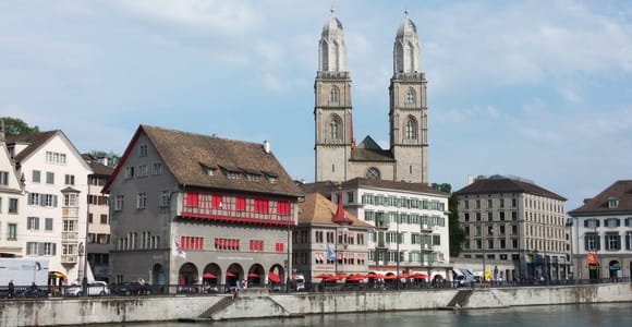 Zürich: Private Tour zu Fuß mit einem ortskundigen Guide