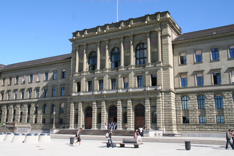 Zürich: privéwandeling met een lokale gidsRondleiding van 4 uur