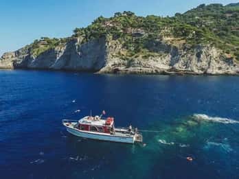 Porto Santo Stefano : Excursion d'une journée avec plongée en apnée et déjeuner