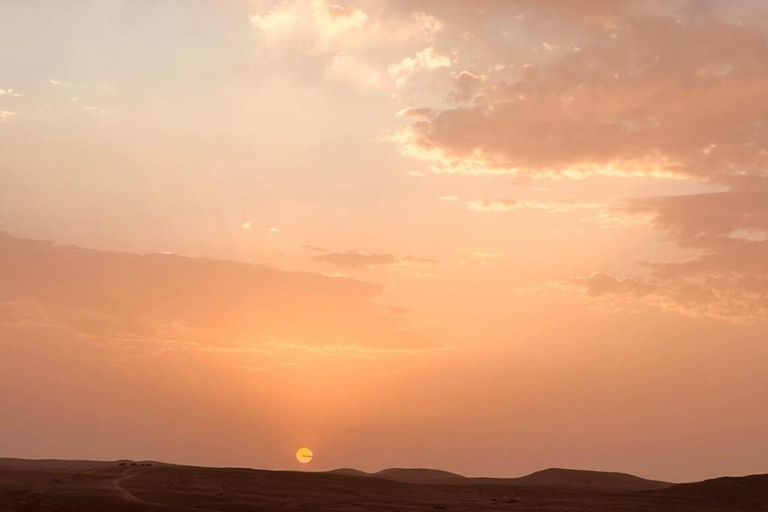 Cena magica nel deserto di Agafay e esperienza al tramonto