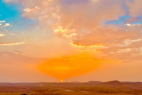 Jantar mágico no deserto de Agafay e experiência do pôr do sol