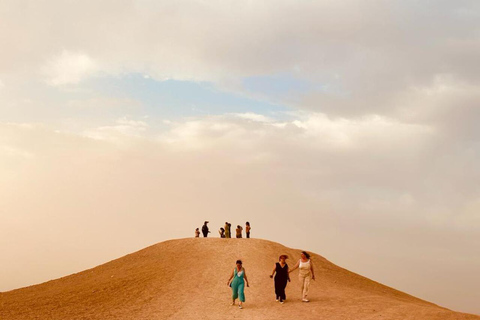 Jantar mágico no deserto de Agafay e experiência do pôr do sol