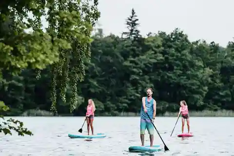 Fuschlsee: Early Bird & Breakfast SUP Experience