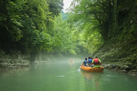 Da Tbilisi: Tour privato del canyon di Martvili e del canyon di Okatse