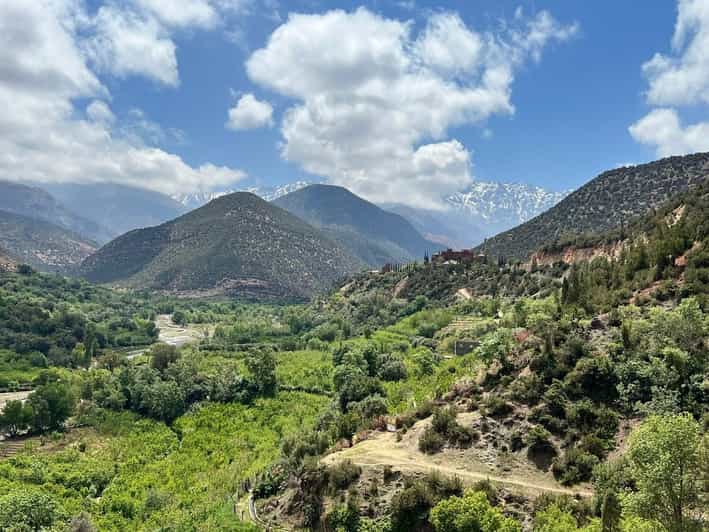 Marrakech : Montagnes de l'Atlas, désert d'Agafay, cascade et déjeuner - dromadaire