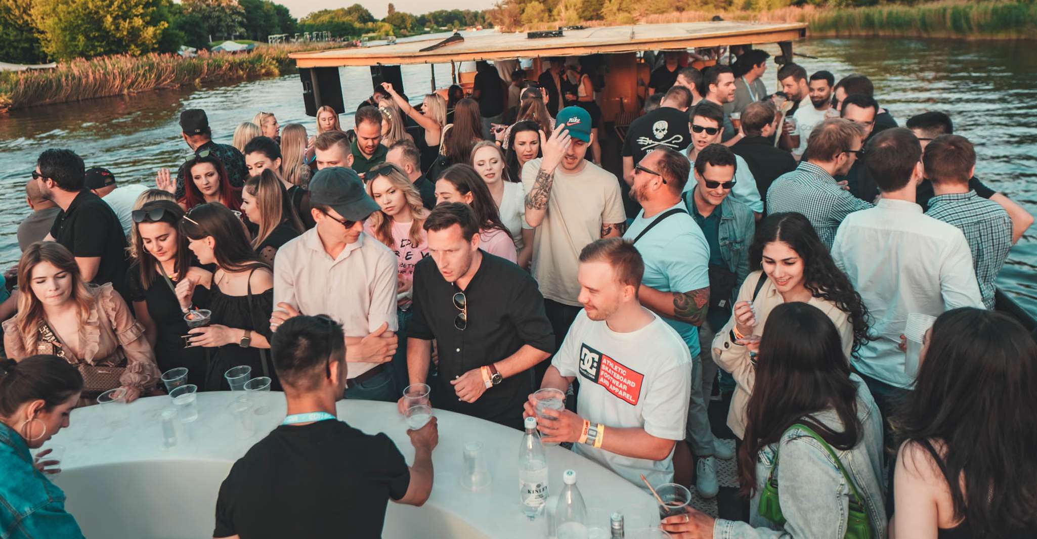 Wroclaw, Oder River Boat Party с неограниченными напитками - Housity