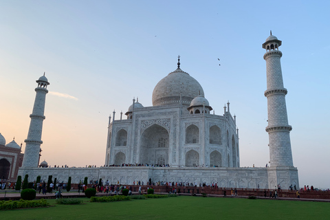 Von Delhi aus: Private Sonnenaufgangstour zum Tajmahal