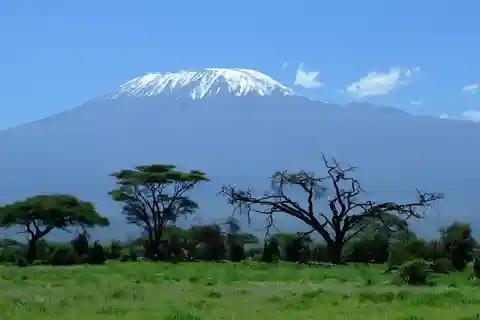 From Nairobi: Amboseli National Park Tour & Masai Village