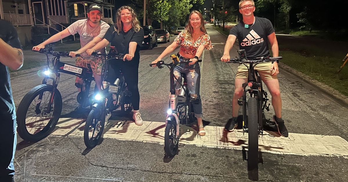 Wilmington tour notturno guidato in bici elettrica o scooter