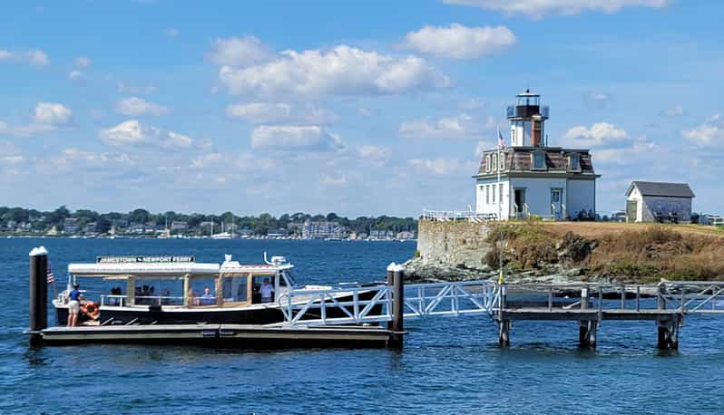 Newport: Harbor Ferry Round-Trip Ticket with 5 Stops