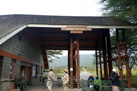 Parque Nacional de Nairobi, Orfanato de Elefantes y Centro de Jirafas