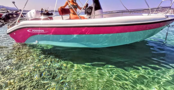 Turtle Island & Keri Caves: License-Free Boat Rental