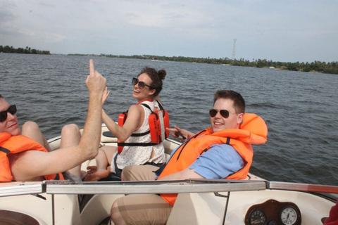 Lagos Island: Weekend Cruise with light refreshment Lagos: Cruise with light refreshment and Jet Ski experience