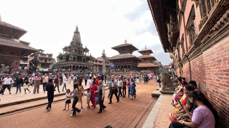 Visit Ancient King's Palaces of Kathmandu: Architecture Tour