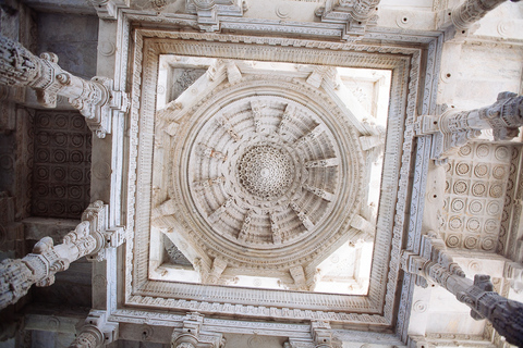 Visite du temple jaïn de Ranakpur depuis Udaipur avec escale à Jodhpur