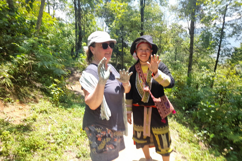 Red Dao Village Trek en kruidenbad