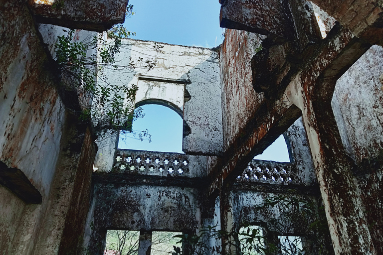 Randonnée dans le village de Red Dao et bain aux herbes