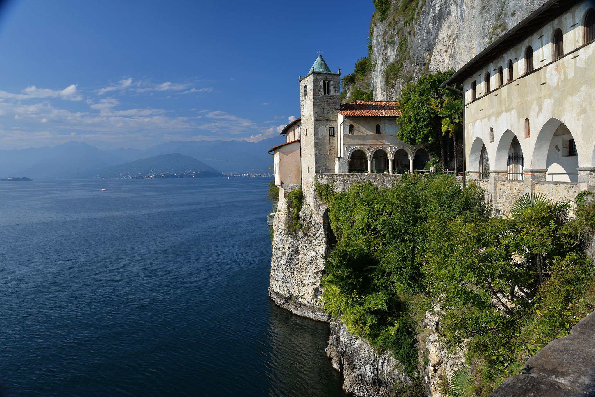 Ganztägige private Deluxe-Bootsfahrt auf dem Lago Maggiore mit Mittagessen