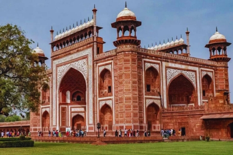 Visita al Taj Mahal en el tren superrápido Gatimaan Express