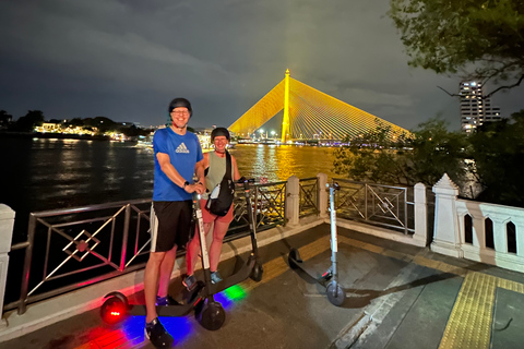 Visita nocturna de Bangkok en Escooter