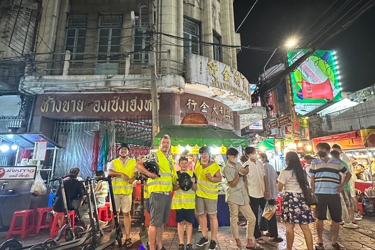 Bangkok: Passeio noturno de scooter elétrico