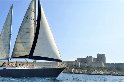 Marseille: Frioul Calanques Sejlads dagsudflugt med svømning