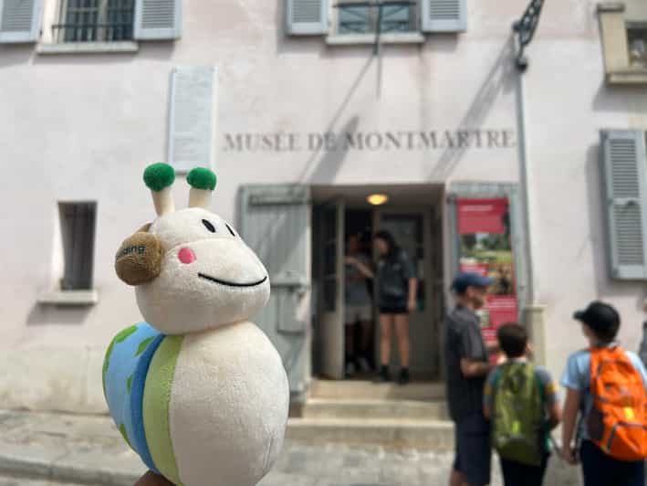 Montmartre 2 Hours SelfGuided Tour GetYourGuide