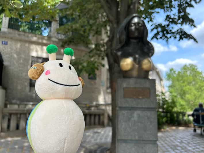 Montmartre 2 Hours SelfGuided Tour GetYourGuide