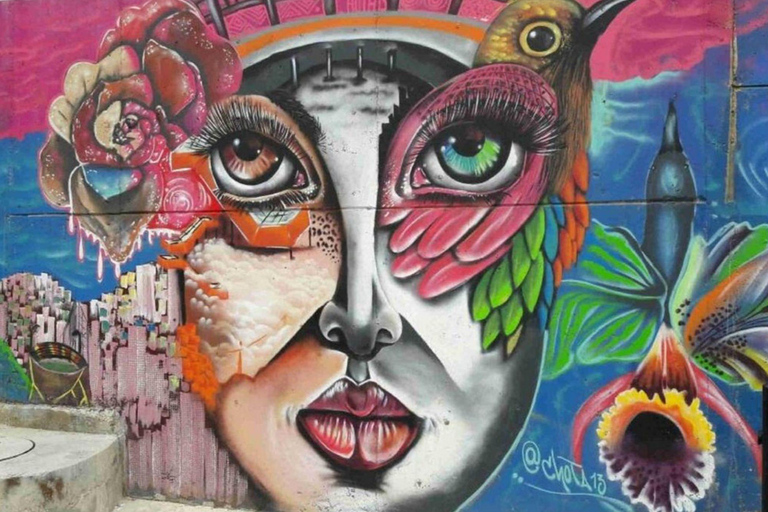 Medellín: Combo Citytour by bus with Comuna 13 + Tour to Guatapé