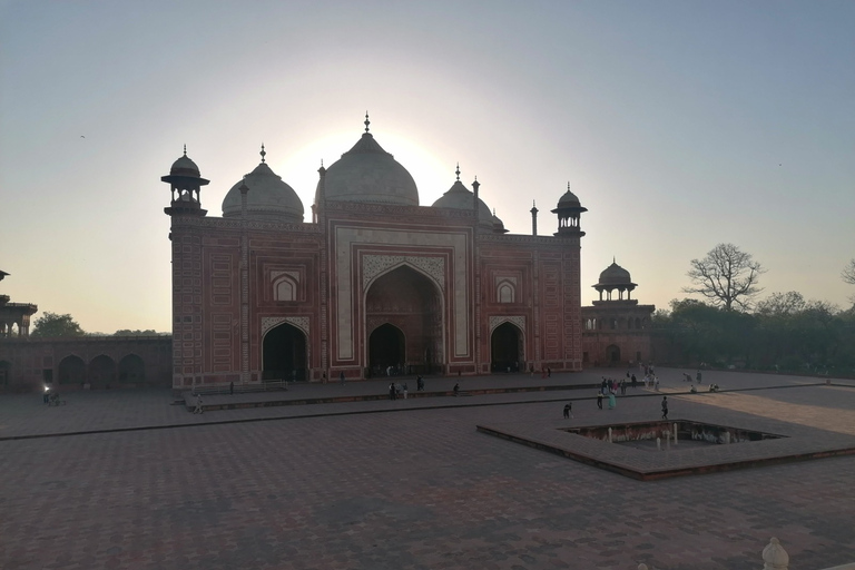 Van Jaipur: Private Sunrise Tour van Taj Mahal & Agra Fort