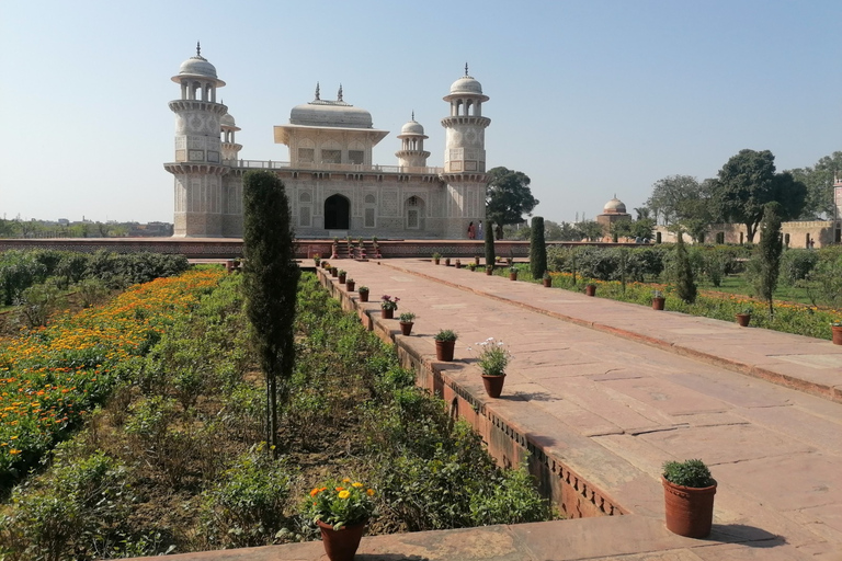 Von Jaipur aus: Private Sonnenaufgangstour zum Taj Mahal & Agra Fort