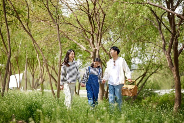 Visit Seoul Private Photoshoot at Banpo Hangang Park in Suwon