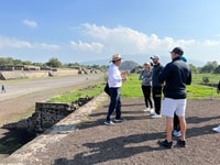 Teotihuacan, Tour con un local, transporte y comida - Hizvo
