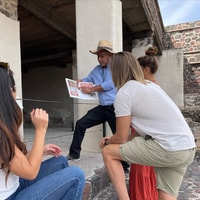 Teotihuacan, Tour con un local, transporte y comida - Hizvo
