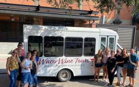 Waco: Wine Tour with Tasting and Light Lunch