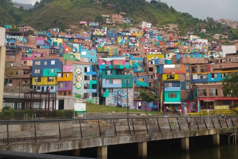 Nuevo Tour Comuna 3 Manrique-Medellin: konstelacja wycieczki