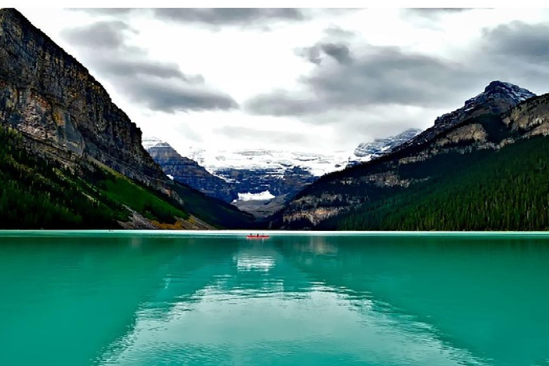 Banff to Moraine Lake and Lake Louise(1.5 hours each lake) From Banff to Moraine Lake & Lake Louise Trip