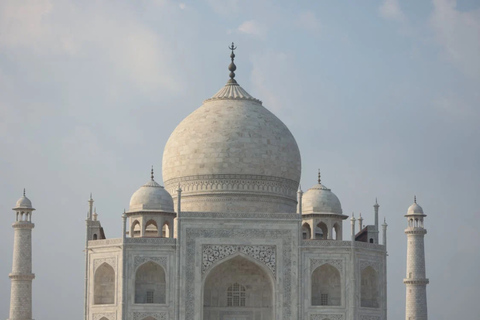 Au départ de Delhi : visite de nuit du Taj Mahal en voiture privéeDepuis Delhi : Taj Mahal et Agra (visite de nuit) en voiture privée