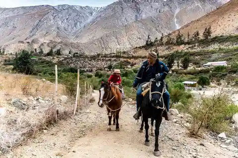 Cochiguaz: Horseback Riding, River and Mountain Range