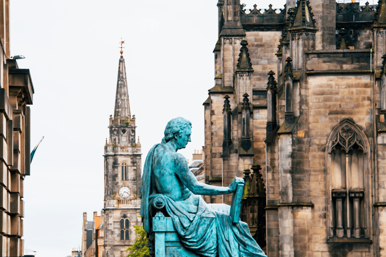 Edinburgh: Royal Mile and Edinburgh Castle Small Group Tour Small Group Tour (15 person max.)