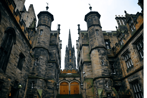 Edinburgh: Royal Mile and Edinburgh Castle Small Group Tour Small Group Tour (15 person max.)