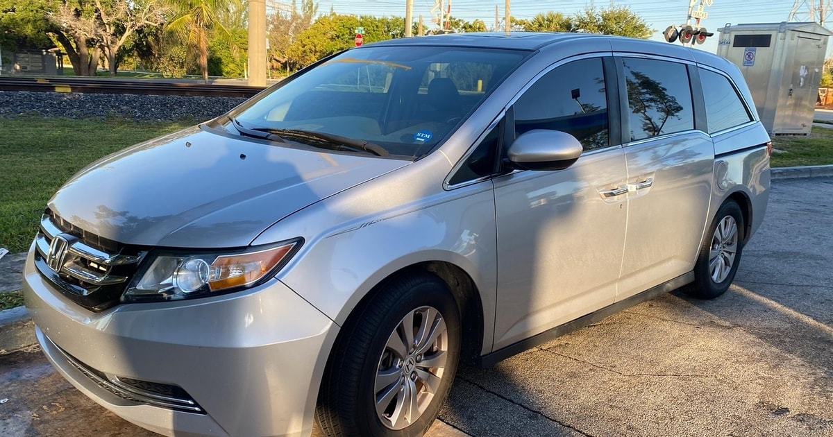 IxtapaZihuatanejo Airport (ZIH) Transfer to Ixtapa hotels GetYourGuide