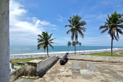 Accra: Cape Coast Castle und Kakum Canopy Walkway Tagestour