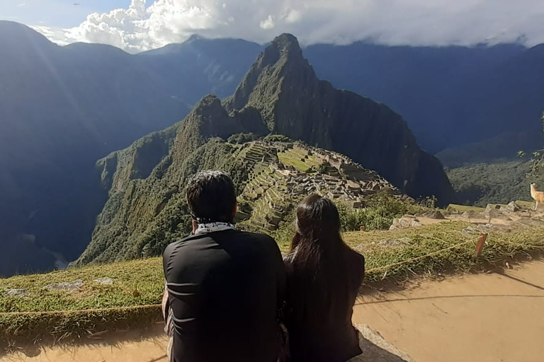 From Cusco: Private Tour 4D/3N - Inca Trail to Machu Picchu