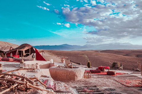 Marrakech: Kamelritt bei Sonnenuntergang und Regenbogentreppe