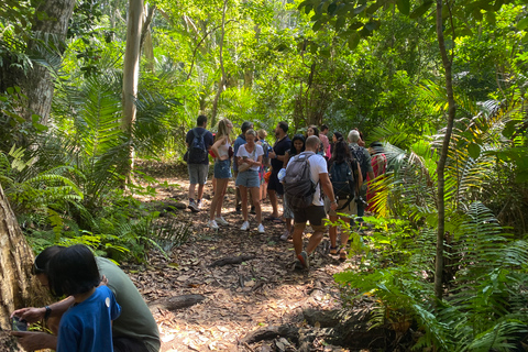 Explorando la Naturaleza de Zanzíbar Excursión de un Día