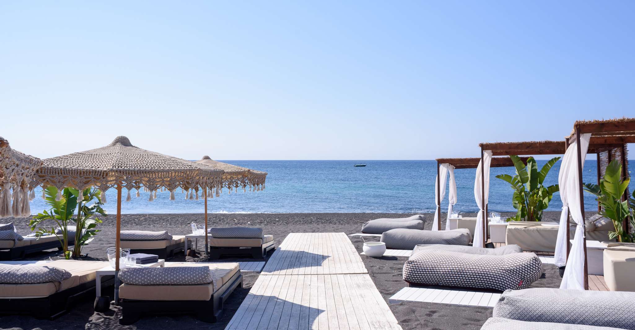 Perivolos Beach, Sun-Bed Experience FortyOne Bar Restaurant, Perissa ...