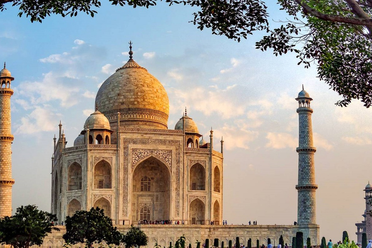 Taj Mahal Agra-tour vanuit Goa