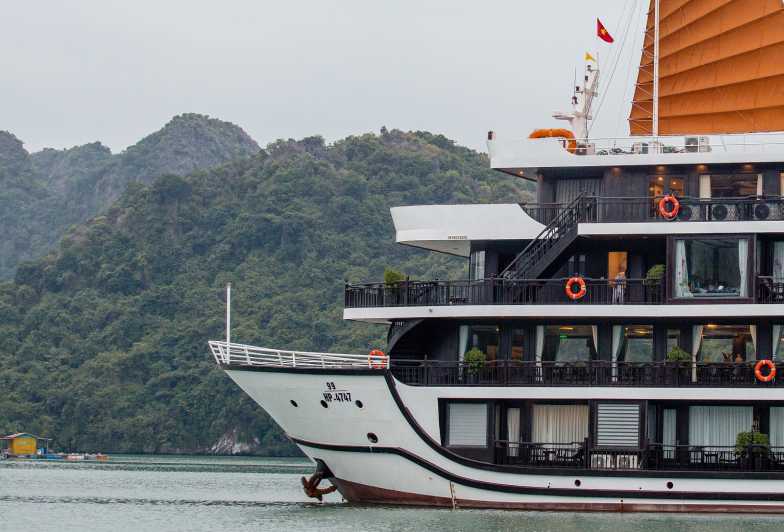 Hanoi: Halong Bay 2-tägige Luxuskreuzfahrt mit privatem Balkon
