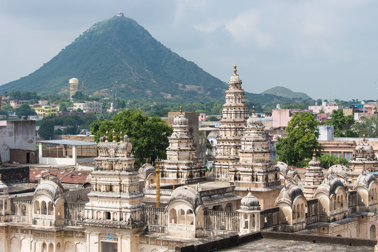 Explore Chittor Fort & Pushkar With Jaipur Drop from Udaipur